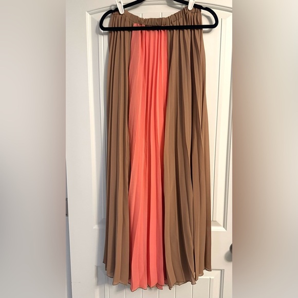 Full Length Maxi Sheer Taupe & Coral Pleated Elastic Waist Skirt - Picture 7 of 8